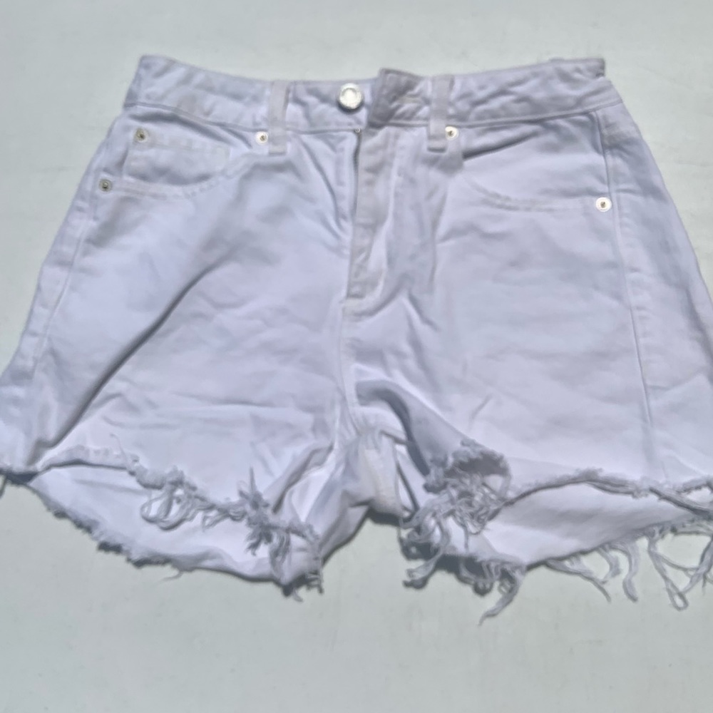 white mom jean shorts
